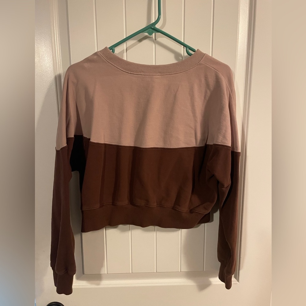 Bohme women’s medium crop top sweatshirt